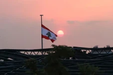 Parlemen Terpecah, Lebanon...