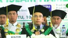 TGB Harap 390 Wisudawan...