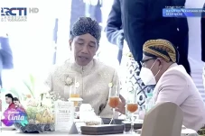 Mengenal Jamu Sinom,...