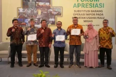 Substitusi Barang Impor,...