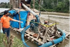 Polda Sulut Tangkap...
