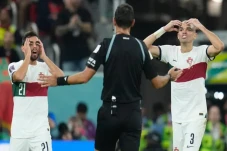 Pepe-Bruno Fernandes...