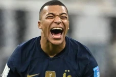 Momen Kylian Mbappe...