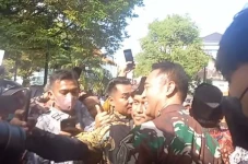 Di Pernikahan Kaesang-Erina,...