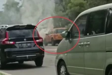 Mobil Mewah Terbakar...