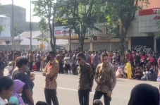Antusias Ribuan Warga...