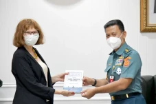 Rektor Unhan RI Laksdya...