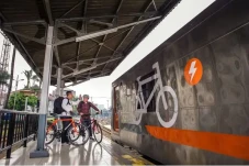 Kereta Cepat Jakarta-Bandung...