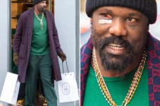 Mike Tyson Lihat Mata...