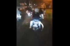 Brutal! Aksi Geng Motor...