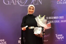 Ria Ricis Sabet Gelar...