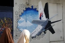 Roda Pendaratan Turun,...