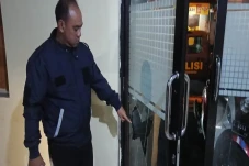Diserang Orang Tak Dikenal,...