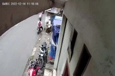 Masih Pakai Seragam...