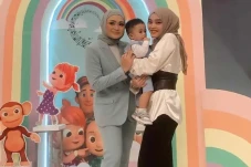 Berdalih Sibuk Sapa...