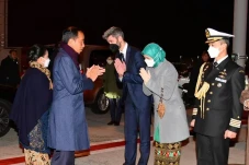 Jokowi Kembali Bertolak...