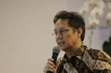 Menkes Budi Umumkan...