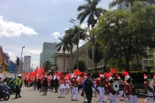 Long March dari Bundaran...