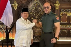 Deddy Corbuzier Terima...