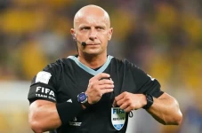 Kisah Wasit Szymon Marciniak:...