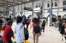 Mudik Nataru, Stasiun...
