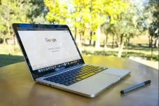 Google Tegaskan Tidak...