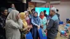 Ungkap Kejanggalan,...