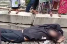 Tragis! Teleponan di...
