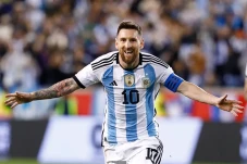 Lionel Messi Antar Argentina...