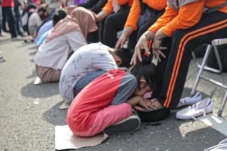 Momen Haru Ratusan Anak...