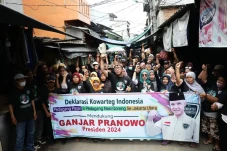 Kowarteg Bersama Ratusan...
