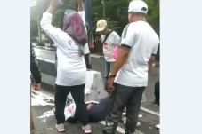 Tarik Tambang IKA Unhas...
