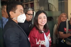 Dewi Perssik Akan Jalani...