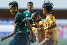 Hasil Liga 1 2022/2023:...