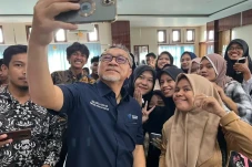 Berkunjung ke Sorong,...