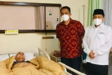 Kabar Try Sutrisno Meninggal...