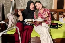 Cerai dari Pria Turki,...