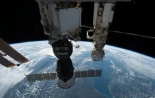 Pesawat Soyuz MS-22...