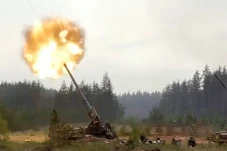 Pasukan Rusia Hancurkan...