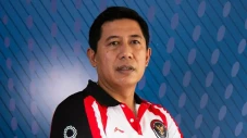 Nova Widianto Tinggalkan...