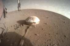 Robot InSight Sekarat...