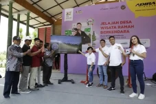 Adira Finance Ajak Komunitas...