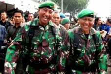 Dahsyat! Jenderal Top...