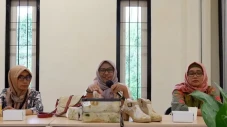 Dari Surabaya dan Pasuruan,...