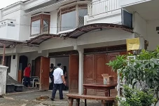 Pelayat Berdatangan...