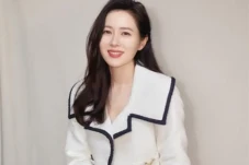 Son Ye Jin Ucapkan Natal...