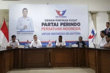 Sekjen Perindo Harap...