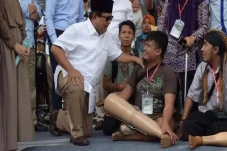 Senyum Bahagia Penyandang...