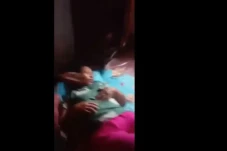 Heboh 2 Perempuan Kesurupan...