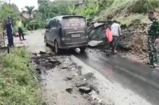Jalan Trans Sulawesi...